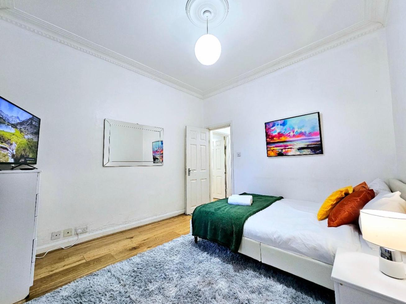 Spacious & Cosy 2 Bedroom Home Plus 2 Sofa-Beds With Private Entrance And Back Patio, 3 Min Walk To Earl'S Court Station Лондон Экстерьер фото